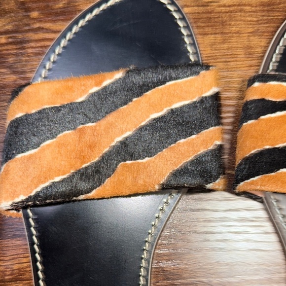 J. Crew Capri Slide Sandals in Tiger Print Calf Hair Brown Black Size 9 SKU006 - Picture 4 of 8